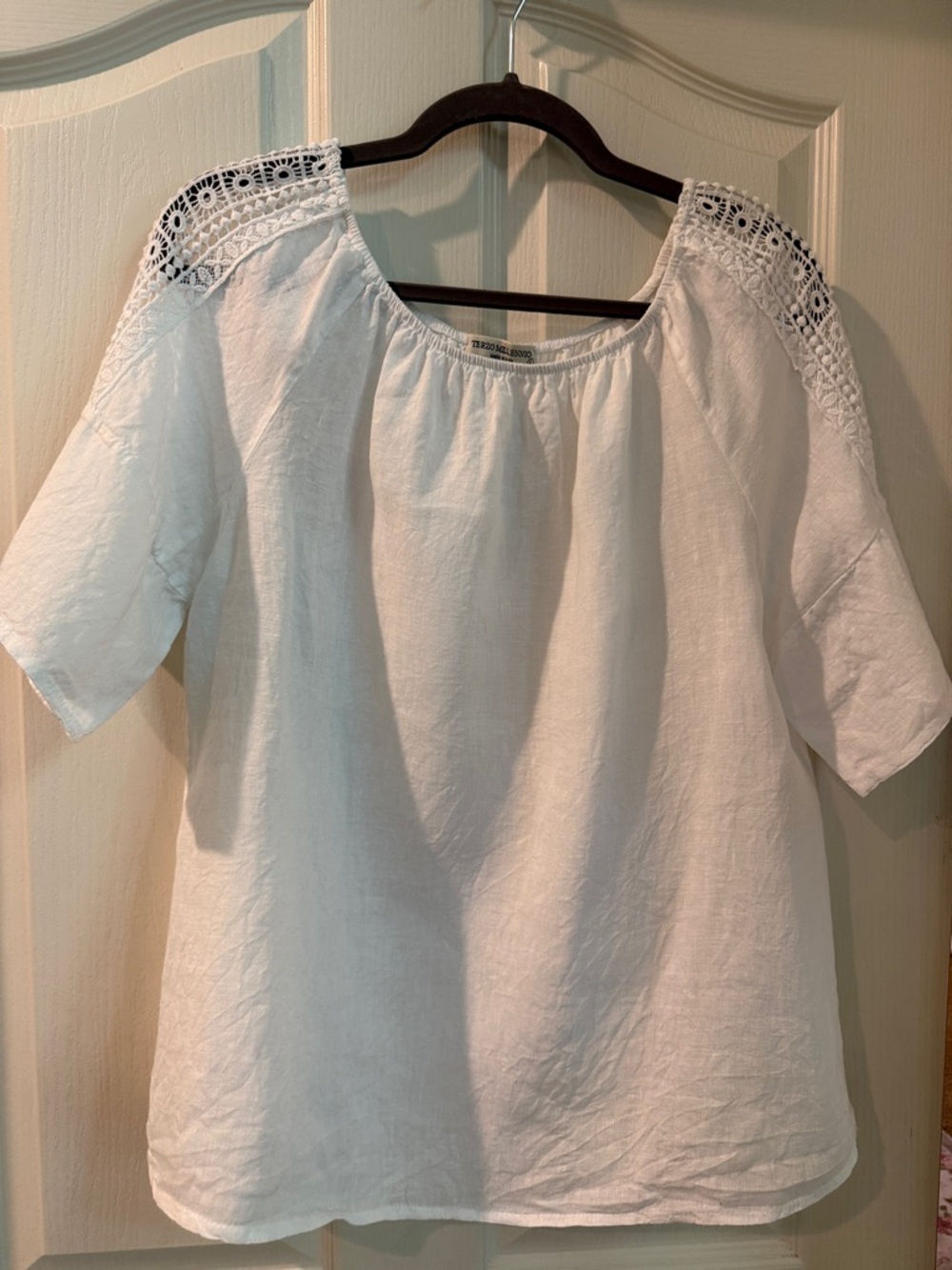 Women's White linen Crochet-Shoulder Top